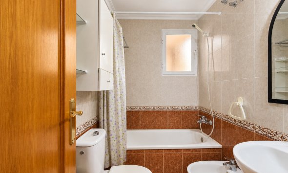 Apartamento · Reventa - Torrevieja · Alicante · España