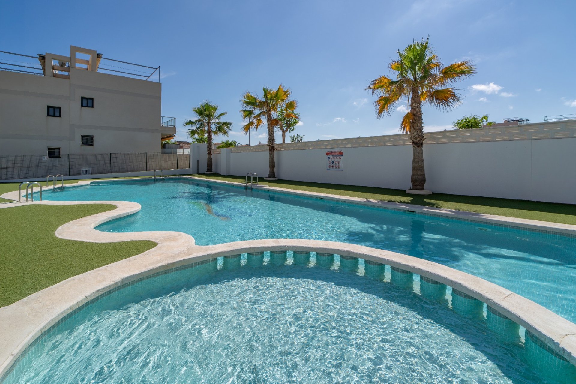 Resale - Bungalow - Mil Palmeras - Costa Blanca South