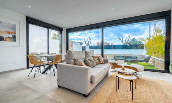 Villa · Resale - Santiago de la Ribera · Murcia · Spain