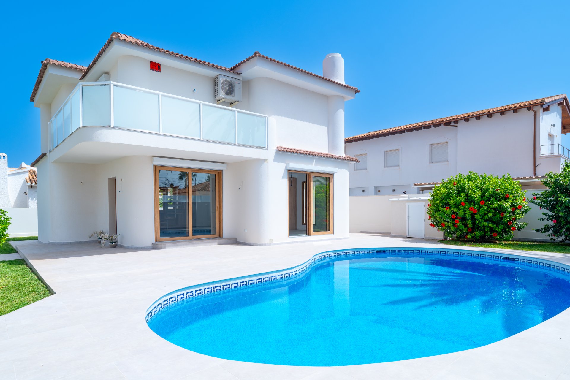 Resale - Villa - Cabo Roig - Costa Blanca South