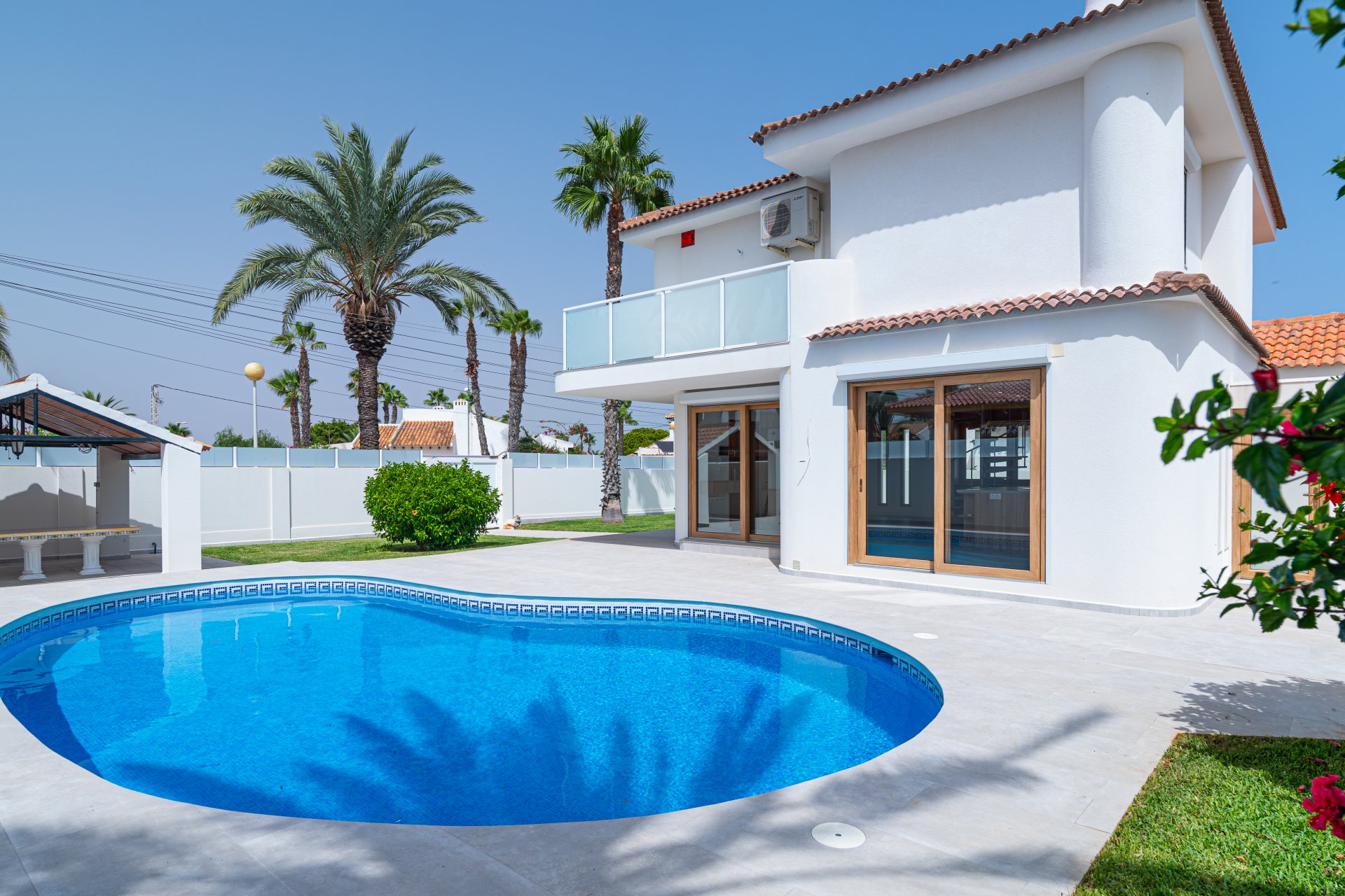 Resale - Villa - Cabo Roig - Costa Blanca South