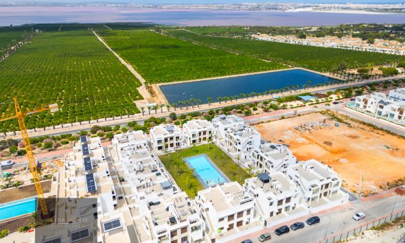Upper-floor bungalow · Short Term Rental - Torrevieja · Alicante · Spain