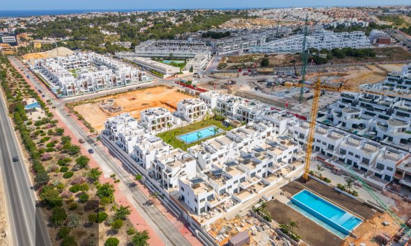 Upper-floor bungalow · Short Term Rental - Torrevieja · Alicante · Spain