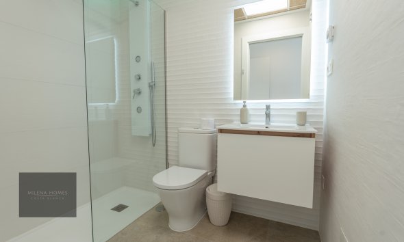 Upper-floor bungalow · Short Term Rental - Torrevieja · Alicante · Spain