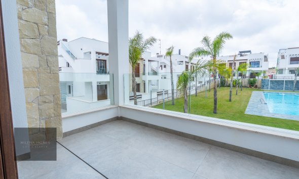 Upper-floor bungalow · Short Term Rental - Torrevieja · Alicante · Spain