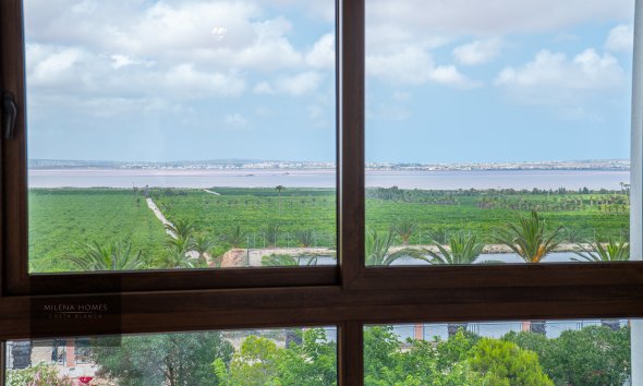 Upper-floor bungalow · Short Term Rental - Torrevieja · Alicante · Spain