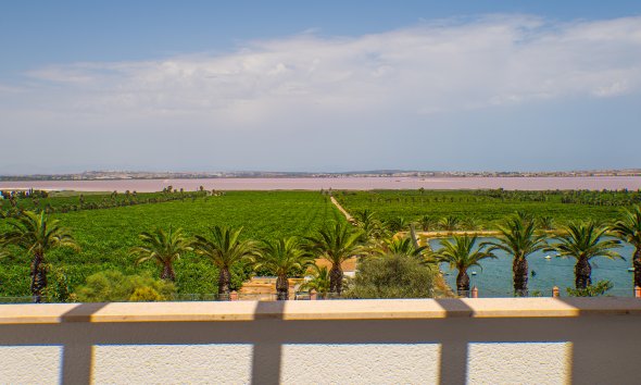 Upper-floor bungalow · Short Term Rental - Torrevieja · Alicante · Spain