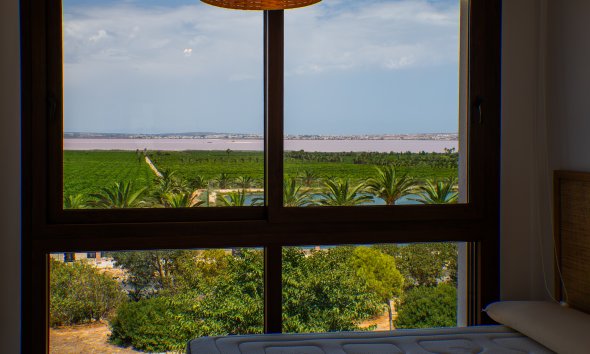 Upper-floor bungalow · Short Term Rental - Torrevieja · Alicante · Spain
