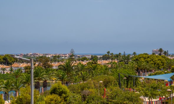 Upper-floor bungalow · Short Term Rental - Torrevieja · Alicante · Spain