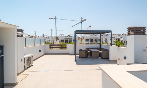 Upper-floor bungalow · Short Term Rental - Torrevieja · Alicante · Spain
