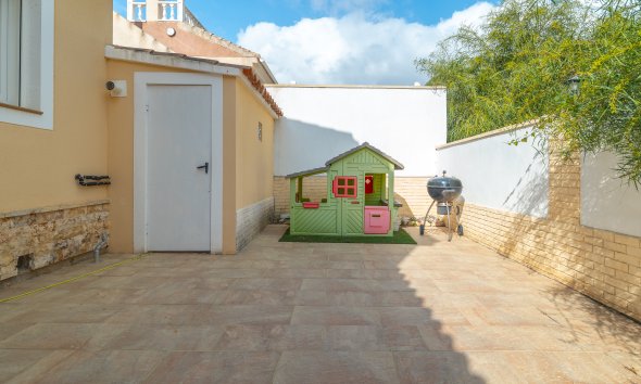 Detached villa · Resale - Pilar de la Horadada · Alicante · Spain