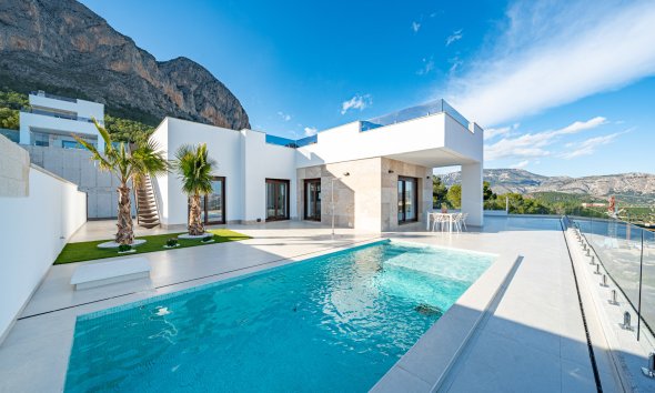 Detached in Polop