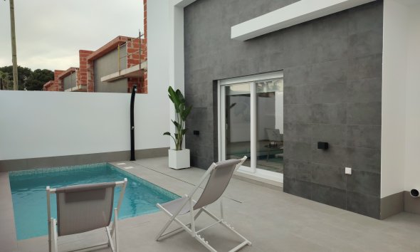 Detached in Balsicas