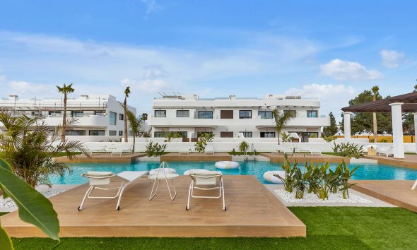 Bungalow (solarium) in Los Alcázares