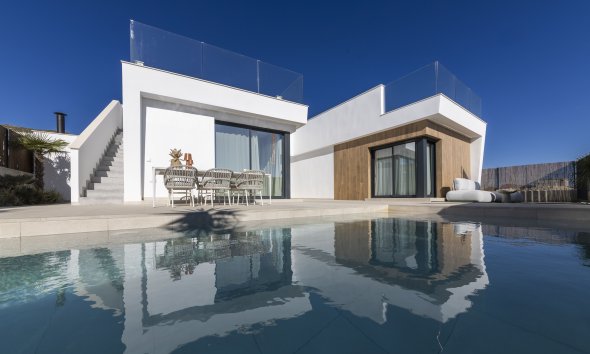 Detached in Altaona Golf & Country Village
