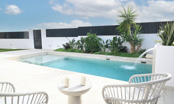 Detached in Altaona Golf & Country Village