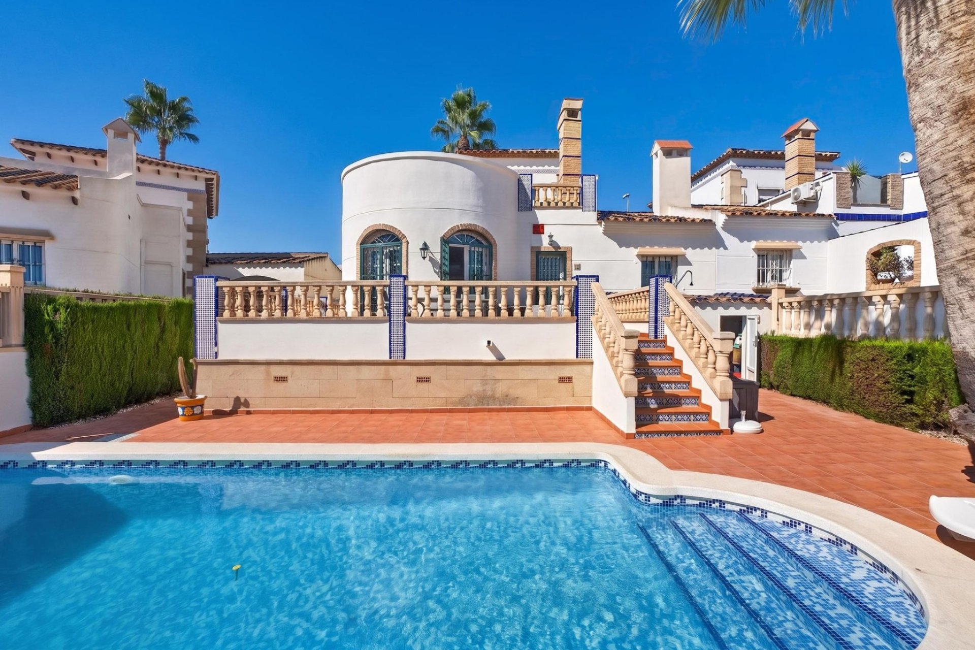 Resale - Villa - Orihuela Costa