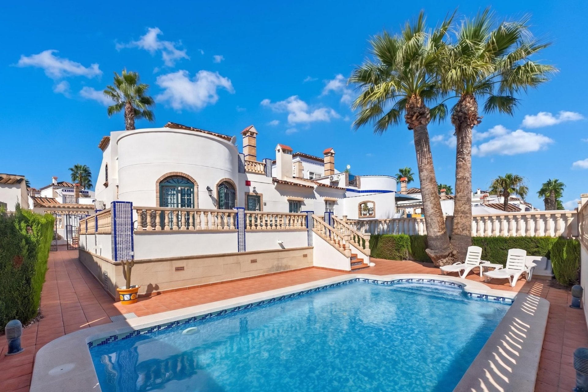 Resale - Villa - Orihuela Costa