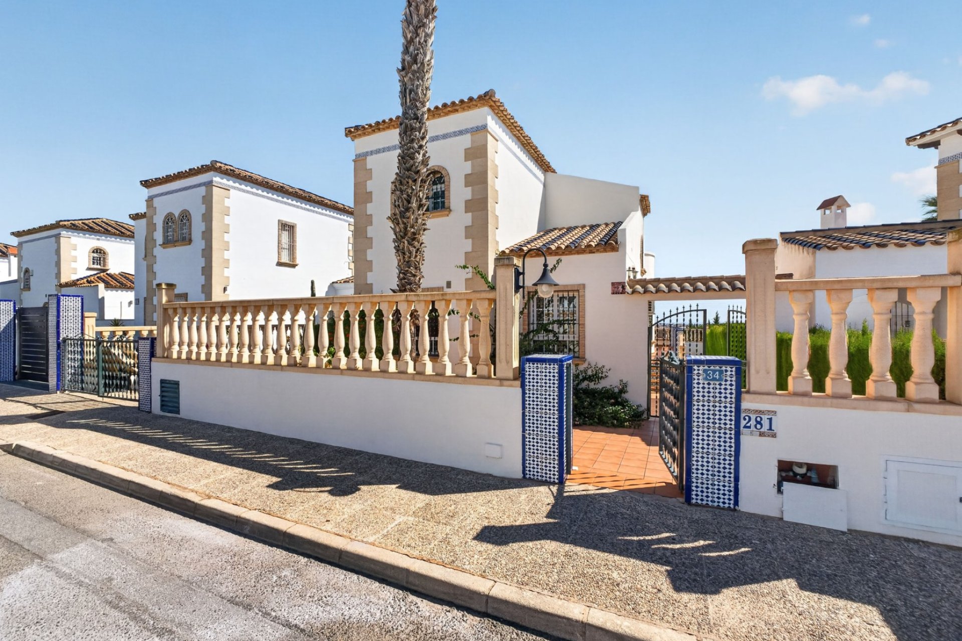 Resale - Villa - Orihuela Costa
