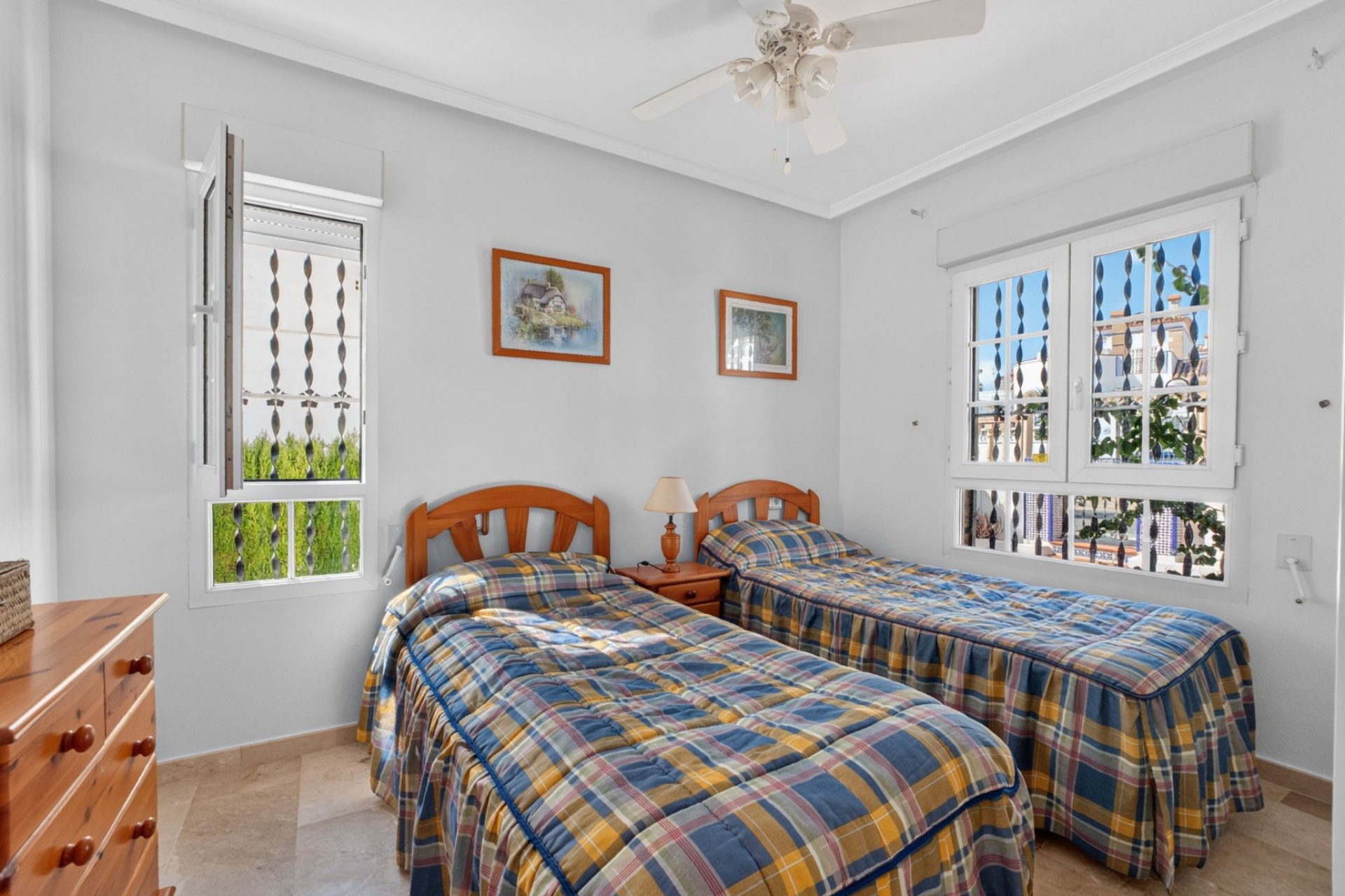 Resale - Villa - Orihuela Costa