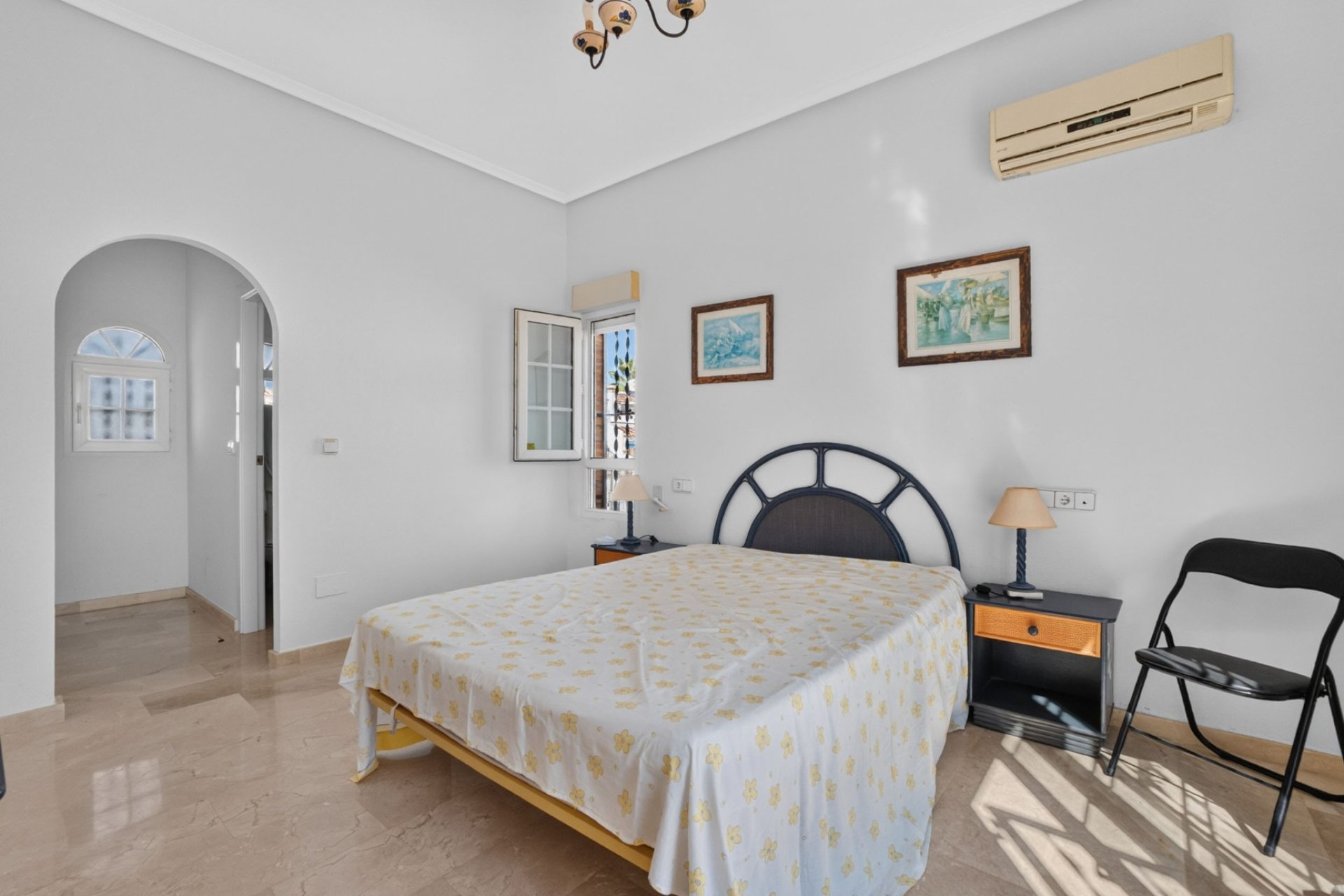 Resale - Villa - Orihuela Costa