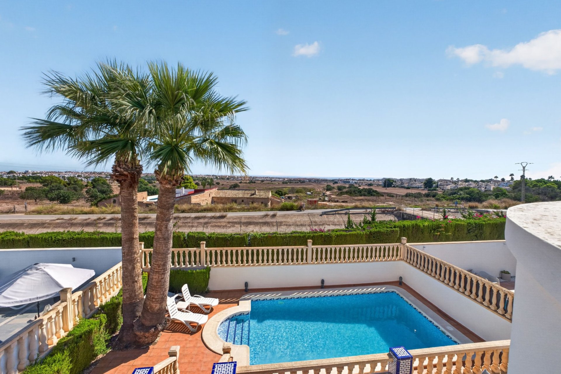 Resale - Villa - Orihuela Costa