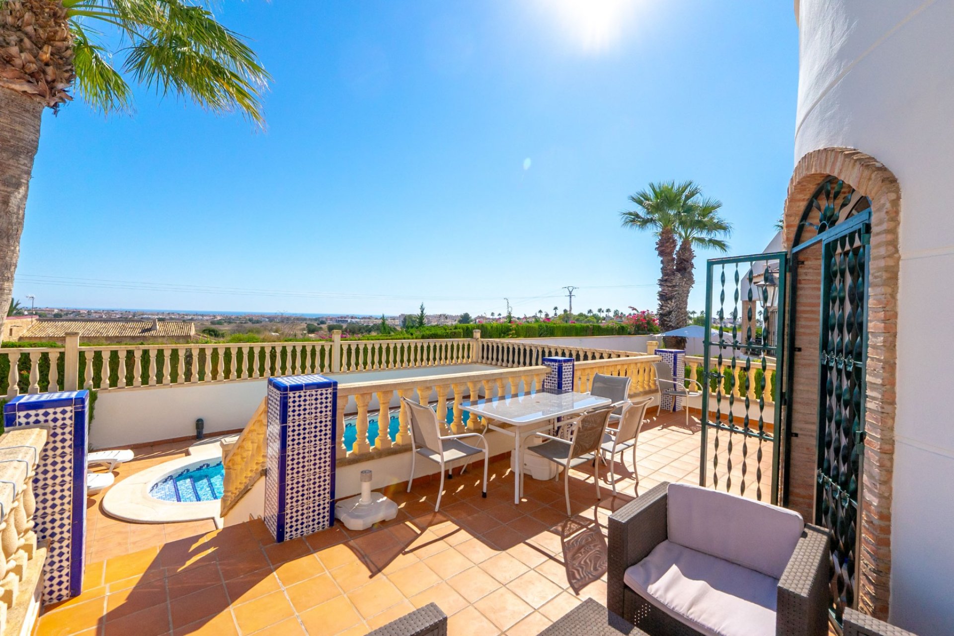 Resale - Villa - Orihuela Costa